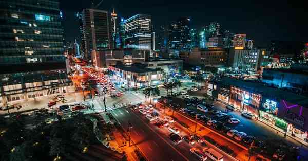 外地货车什么时间可以进天津市区,天津面包货车限行规定